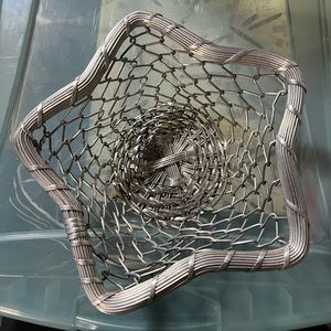 Metal star basket